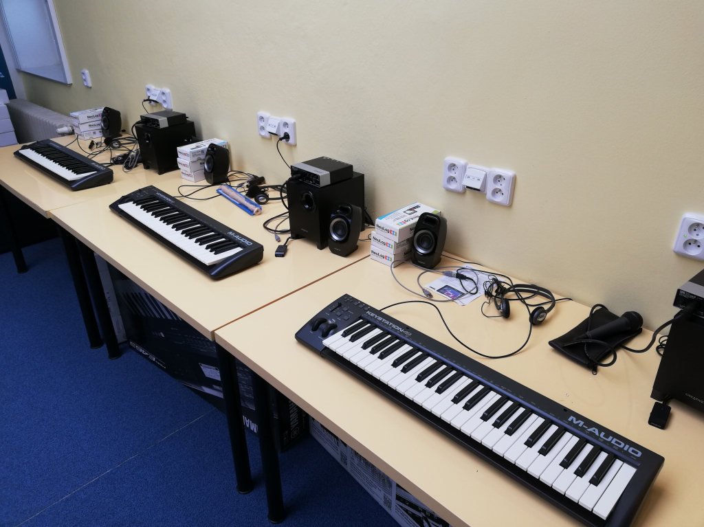 Technická laboratoř, nahrávací studio.jpg