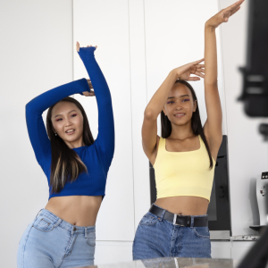 front-view-girls-dancing-together.jpg